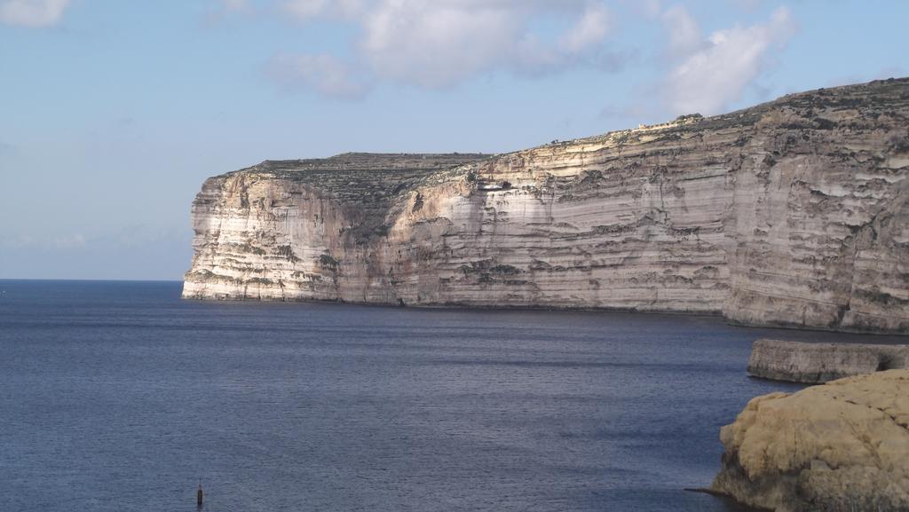 Hideaway Flats Daire Xlendi Oda fotoğraf