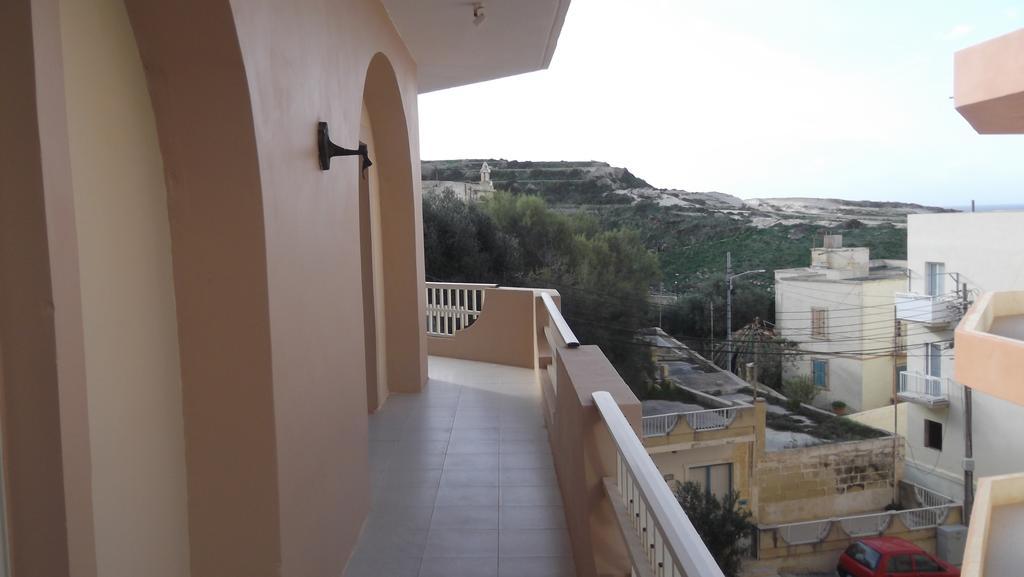 Hideaway Flats Daire Xlendi Oda fotoğraf