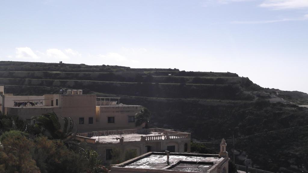 Hideaway Flats Daire Xlendi Oda fotoğraf